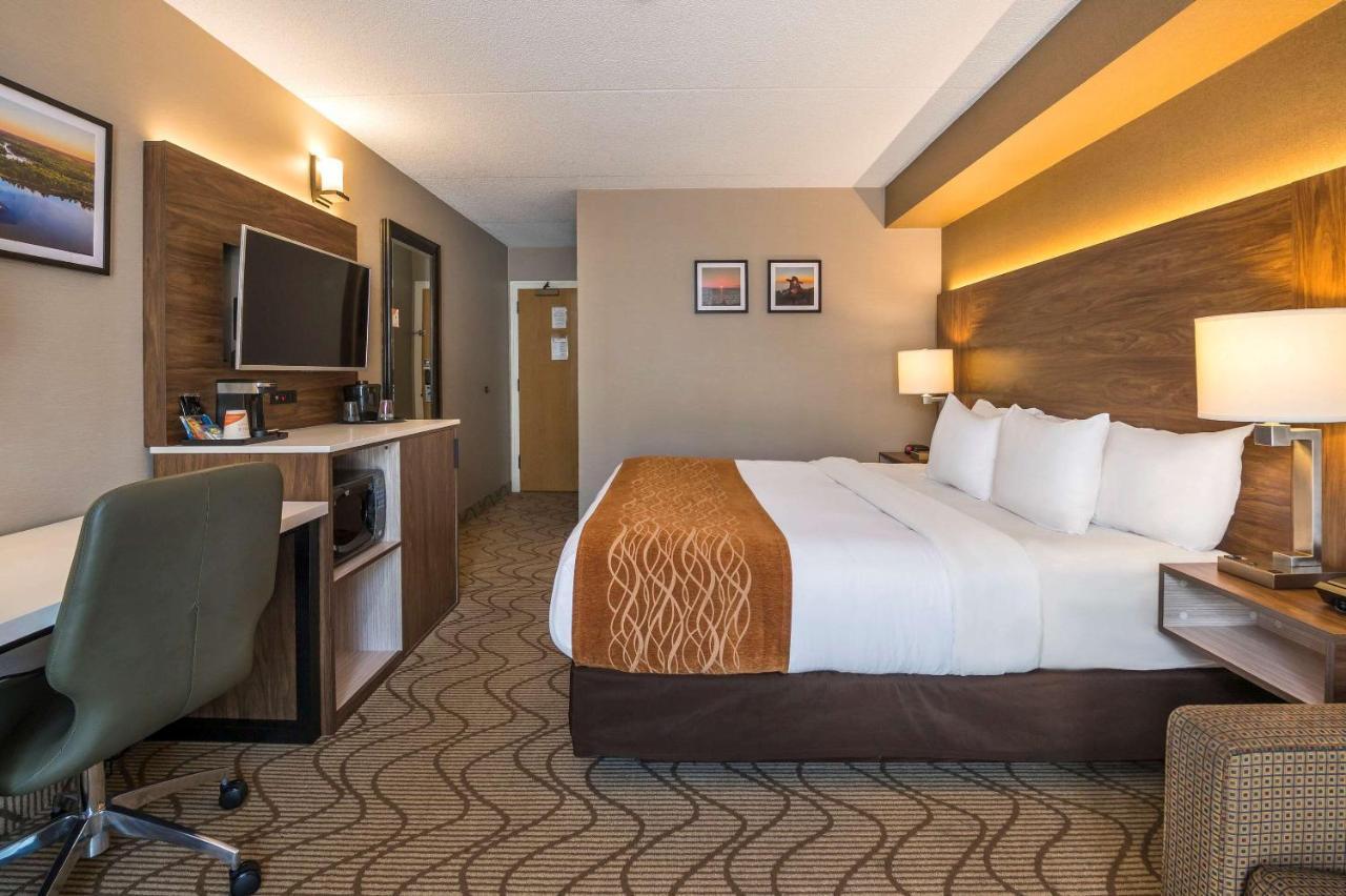 Comfort Inn Lakeshore North Bay Buitenkant foto