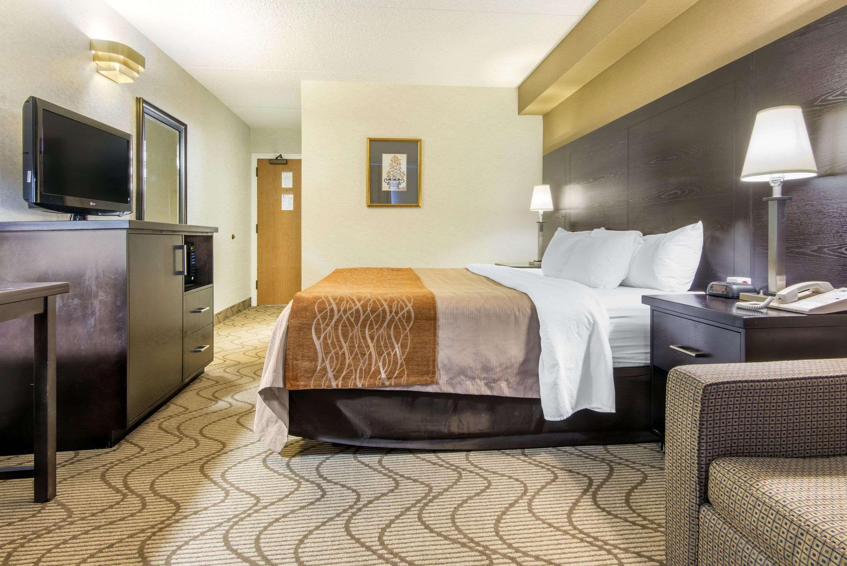 Comfort Inn Lakeshore North Bay Buitenkant foto
