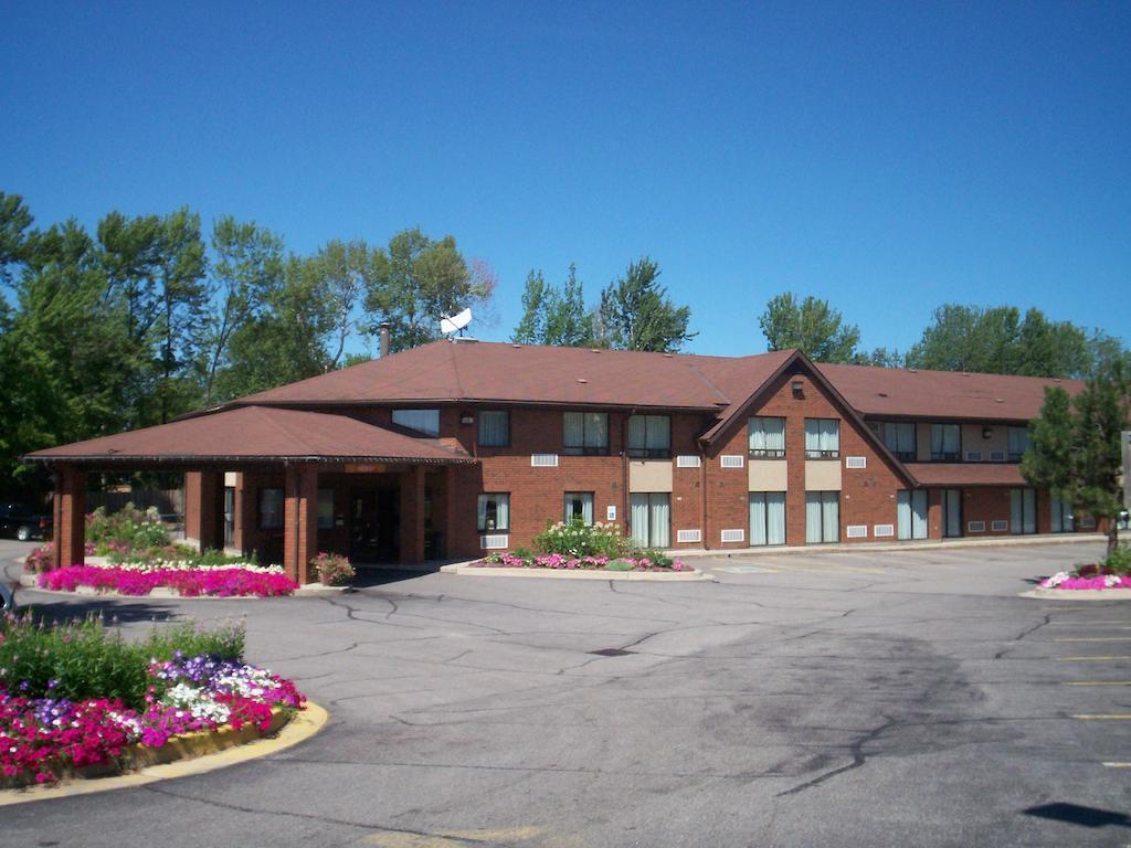 Comfort Inn Lakeshore North Bay Buitenkant foto