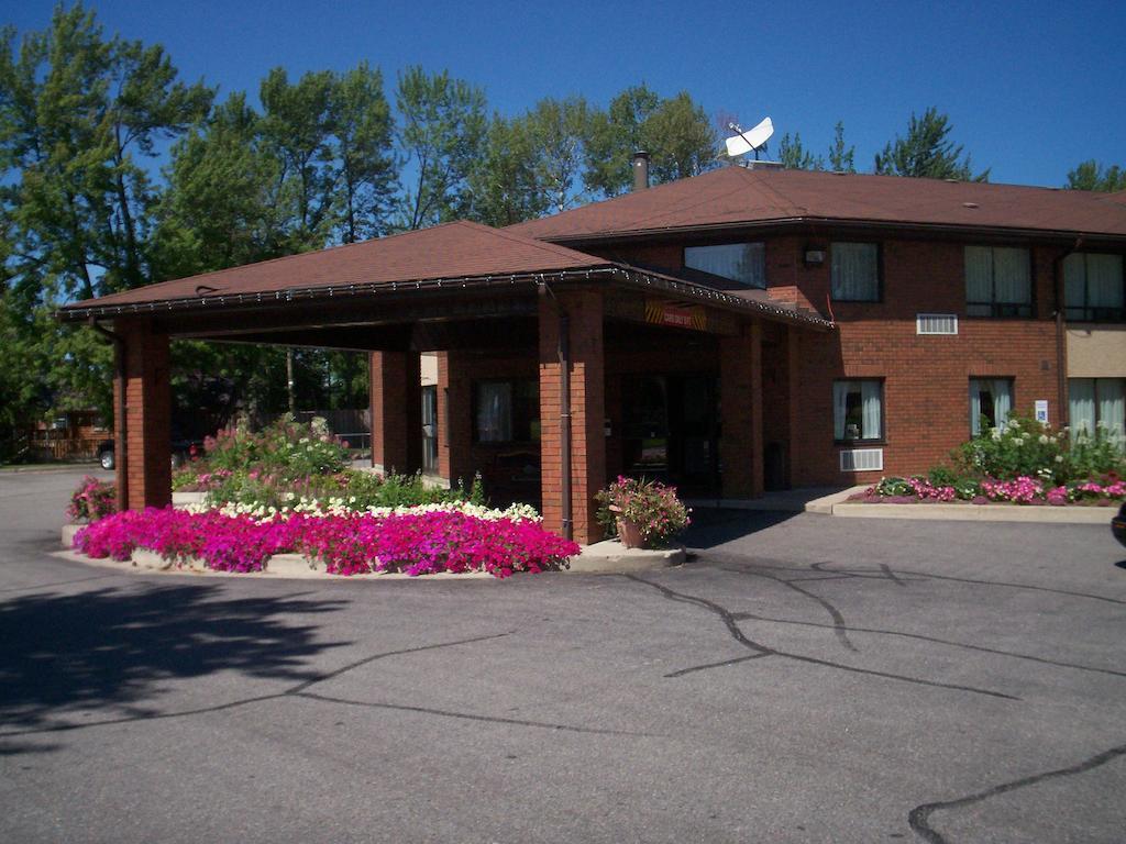 Comfort Inn Lakeshore North Bay Buitenkant foto