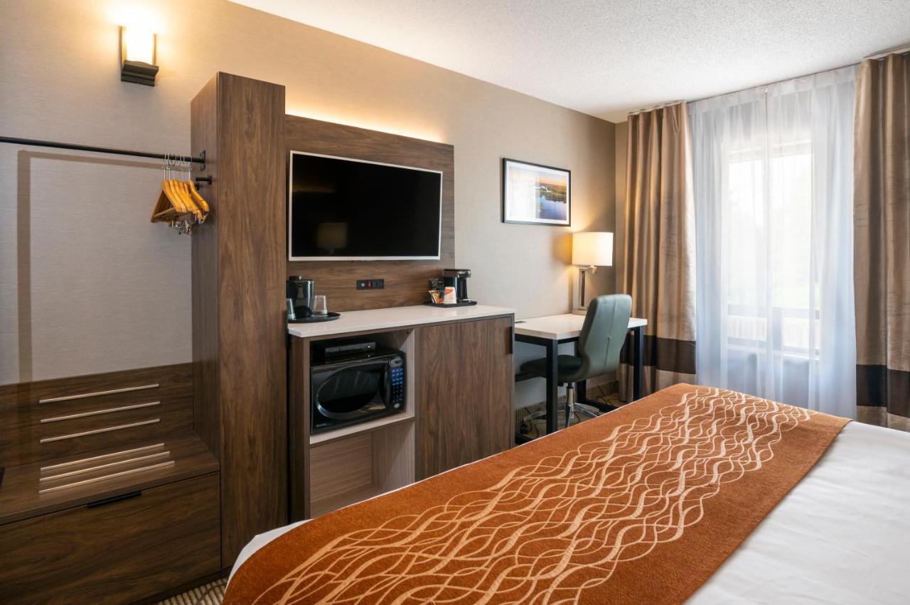 Comfort Inn Lakeshore North Bay Buitenkant foto